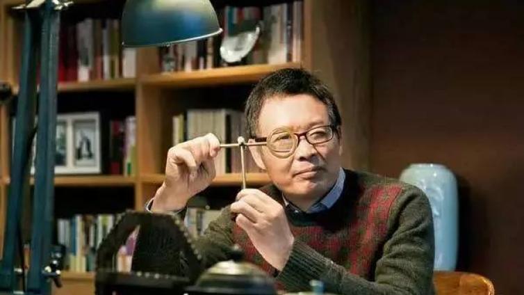 叛逆、陪伴与牵挂，来听听《朗读者》著名作家麦家读给儿子的信